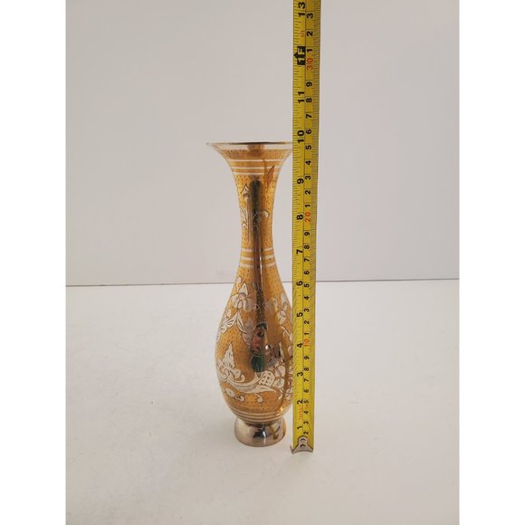 Vintage etched brass vase with flowers design - Picture 8 of 10